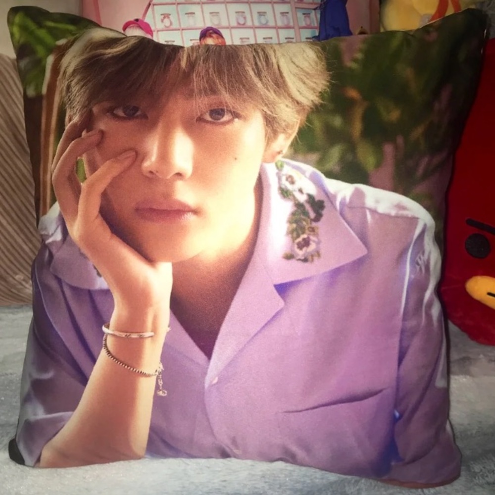 BTS V PILLOW